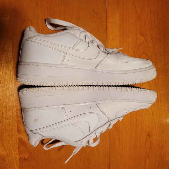 Nike Kids' Air Force 1 size 7 - Picture 2 of 7